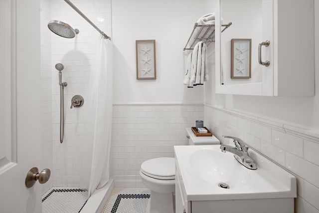 9-11 Ellwood St 4, Boston, MA 02129