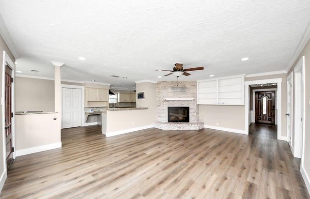 7631 Burning Hills Drive, Houston, TX 77071