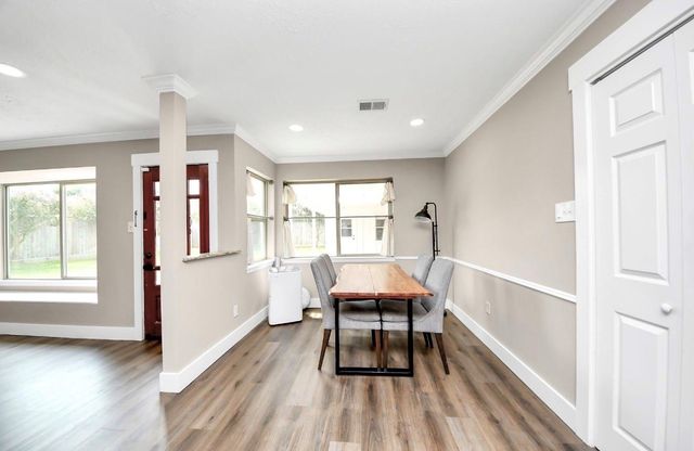 7631 Burning Hills Drive, Houston, TX 77071