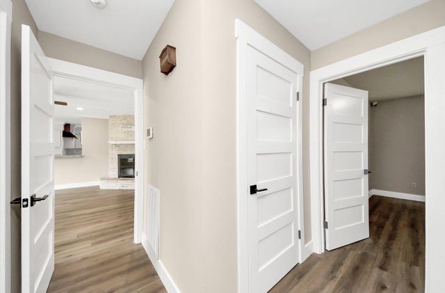 7631 Burning Hills Drive, Houston, TX 77071