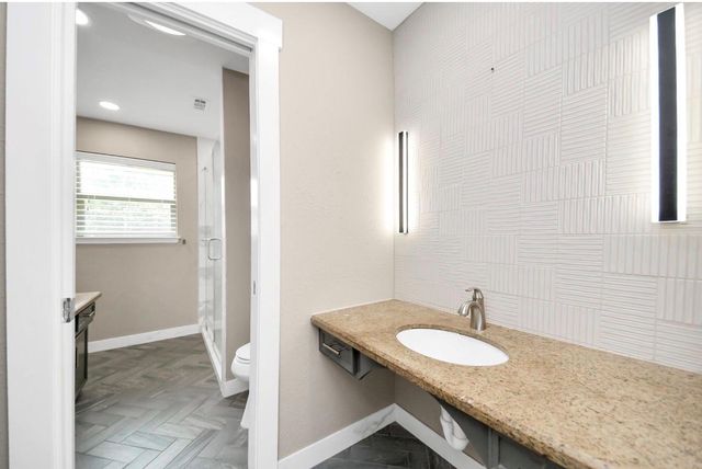 7631 Burning Hills Drive, Houston, TX 77071