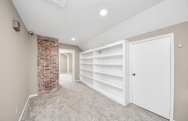 7631 Burning Hills Drive, Houston, TX 77071