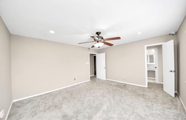 7631 Burning Hills Drive, Houston, TX 77071