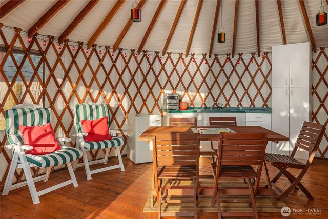 23 YURT E Lake Sammamish Parkway NE, Sammamish, WA 98074