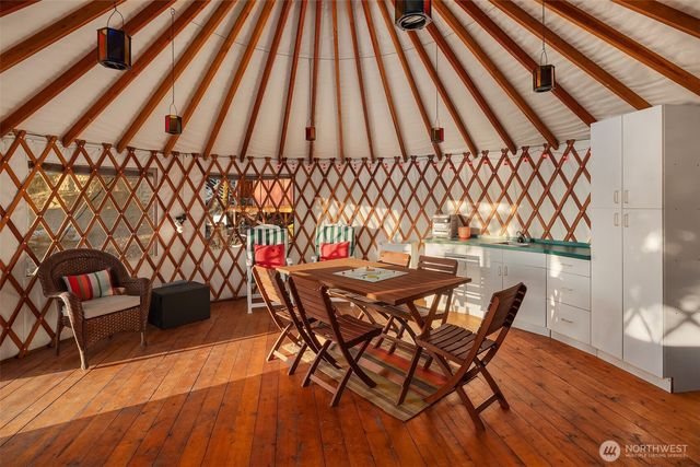 23 YURT E Lake Sammamish Parkway NE, Sammamish, WA 98074