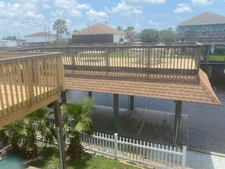 638A Warsaw Street, Bayou Vista, TX 77563