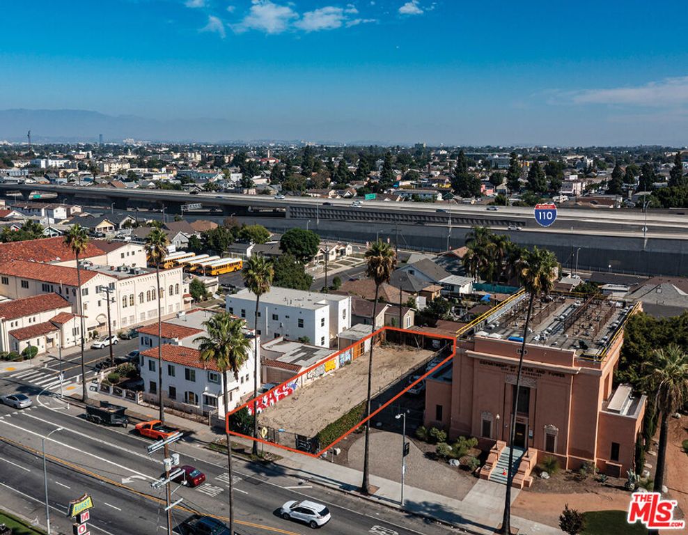 5710 S Figueroa Street, Los Angeles, CA 90037