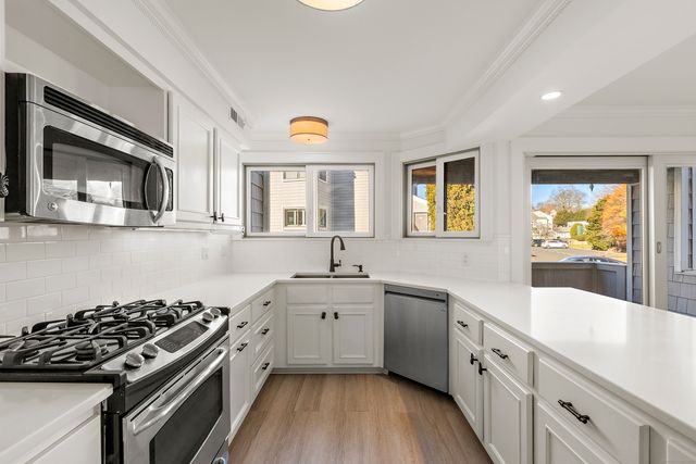 133 Rowayton Woods Drive 133, Norwalk, CT 06854