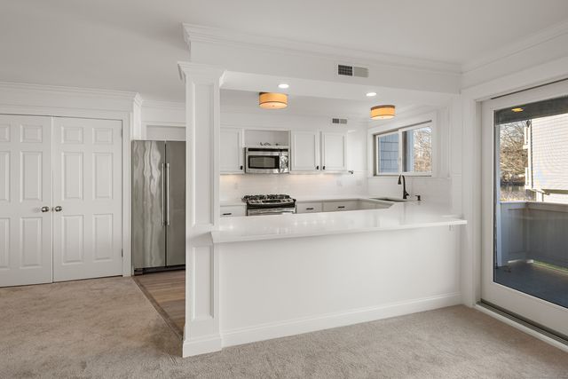 133 Rowayton Woods Drive 133, Norwalk, CT 06854