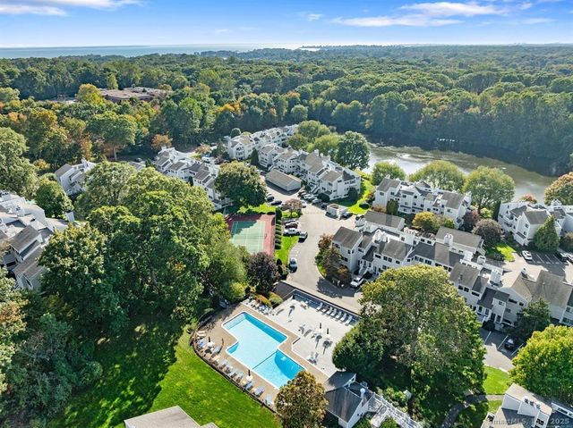 133 Rowayton Woods Drive 133, Norwalk, CT 06854