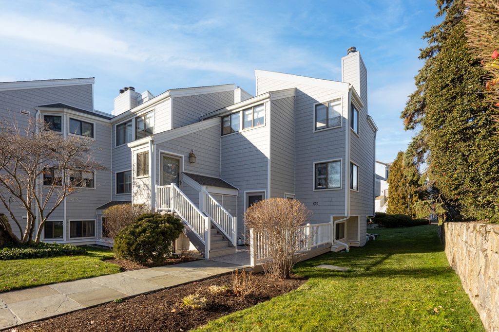 133 Rowayton Woods Drive 133, Norwalk, CT 06854