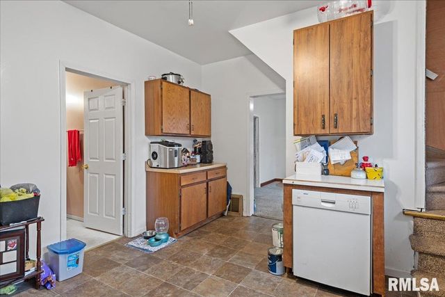 2105 ELIZABETH Street, Springfield, IL 62702