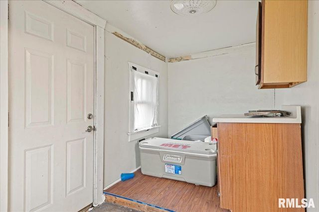 2105 ELIZABETH Street, Springfield, IL 62702