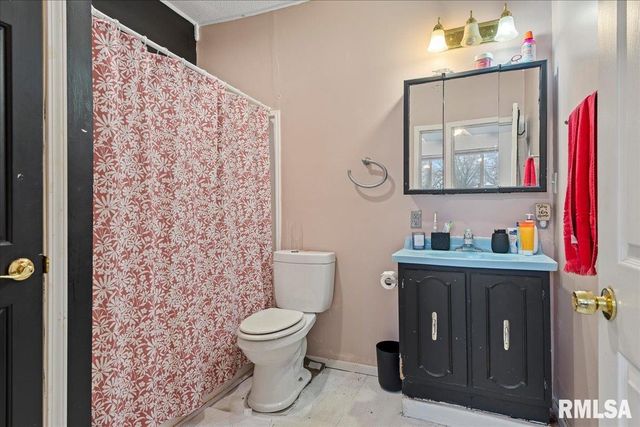 2105 ELIZABETH Street, Springfield, IL 62702