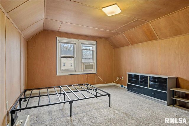 2105 ELIZABETH Street, Springfield, IL 62702