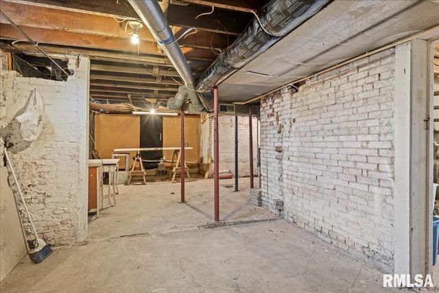 2105 ELIZABETH Street, Springfield, IL 62702