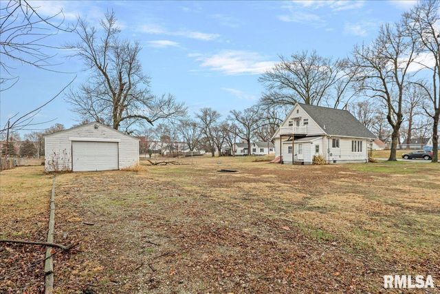 2105 ELIZABETH Street, Springfield, IL 62702