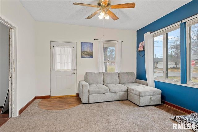 2105 ELIZABETH Street, Springfield, IL 62702