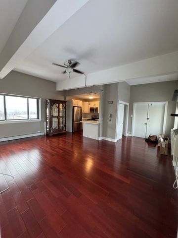5048 N Marine Drive A9, Chicago, IL 60640