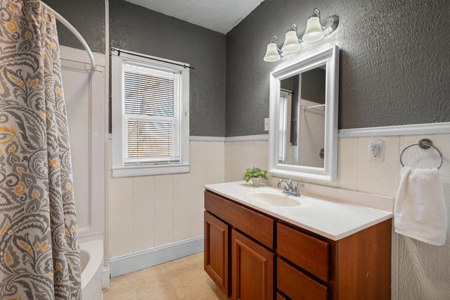 172 Riverside Drive, Battle Creek, MI 49015