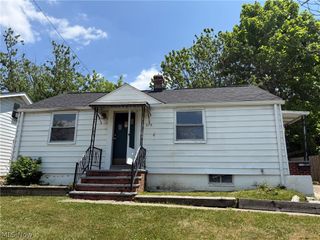 579 Helper Drive, Bedford, OH 44146