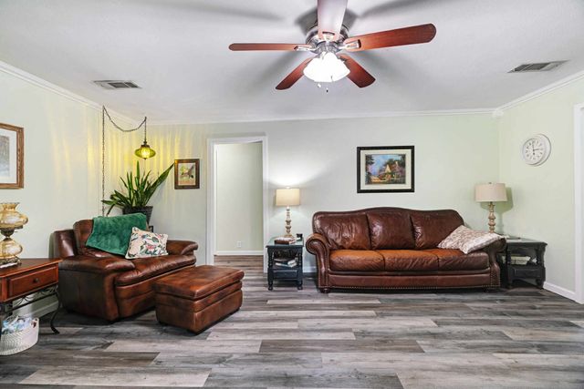 1910 E Polk Street, Paris, TX 75460