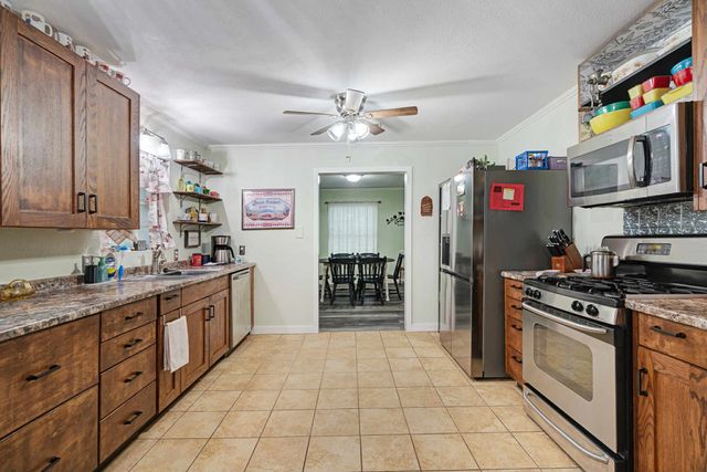 1910 E Polk Street, Paris, TX 75460