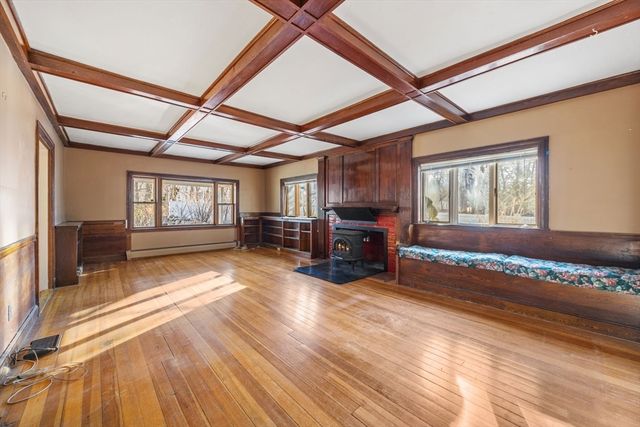 107 Summer St, Weymouth, MA 02188