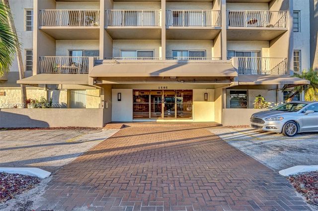 1595 NE 135th Street 429, North Miami, FL 33161