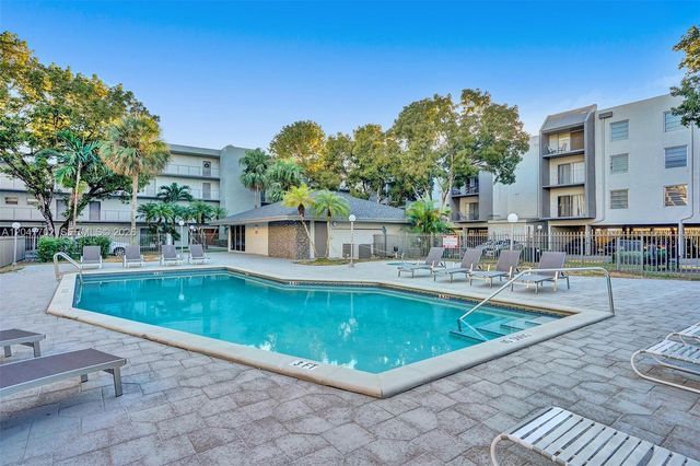 1595 NE 135th Street 429, North Miami, FL 33161