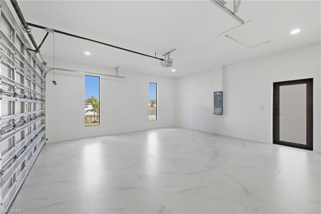 2124 NW 21st ST, Cape Coral, FL 33993