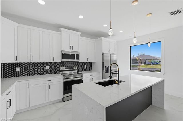 2124 NW 21st ST, Cape Coral, FL 33993