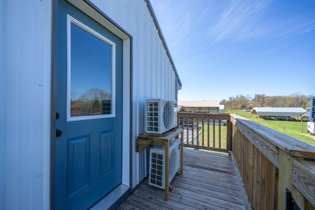 1082 WC Pickett, Clifton, TN 38425