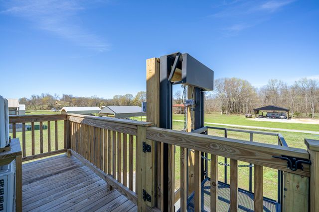 1082 WC Pickett, Clifton, TN 38425