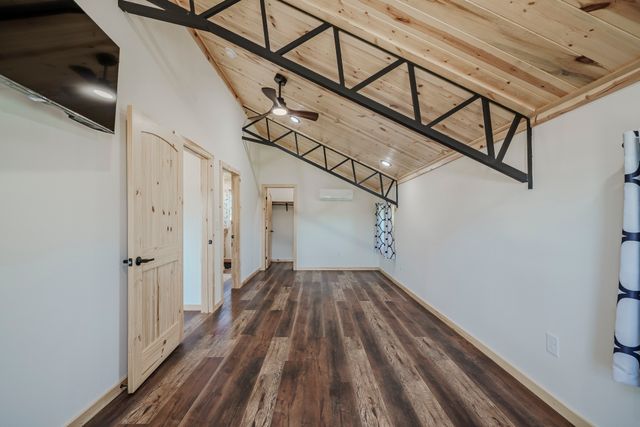 1082 WC Pickett, Clifton, TN 38425