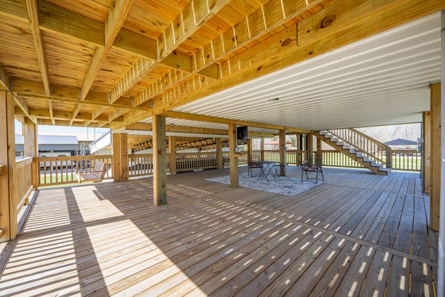 1082 WC Pickett, Clifton, TN 38425