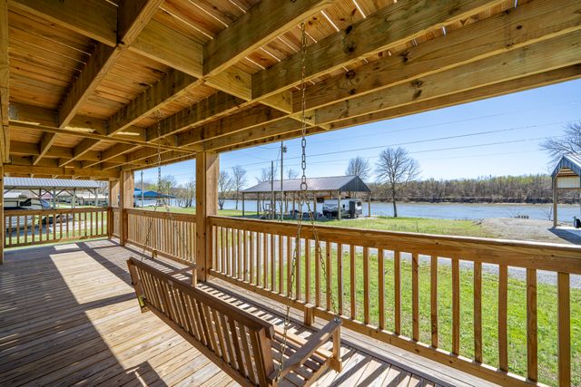 1082 WC Pickett, Clifton, TN 38425