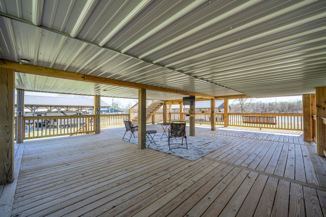 1082 WC Pickett, Clifton, TN 38425