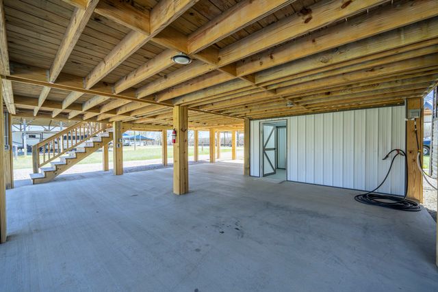 1082 WC Pickett, Clifton, TN 38425