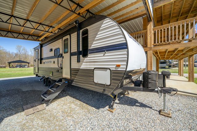 1082 WC Pickett, Clifton, TN 38425