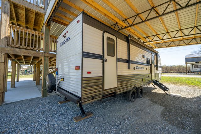 1082 WC Pickett, Clifton, TN 38425