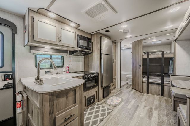 1082 WC Pickett, Clifton, TN 38425