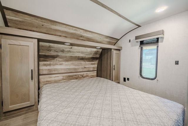 1082 WC Pickett, Clifton, TN 38425