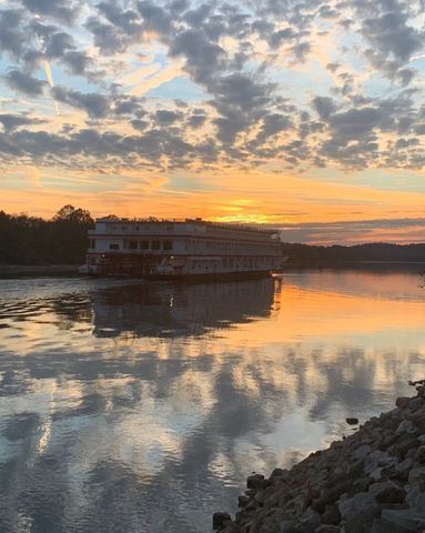 1082 WC Pickett, Clifton, TN 38425