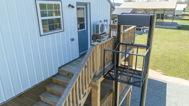 1082 WC Pickett, Clifton, TN 38425