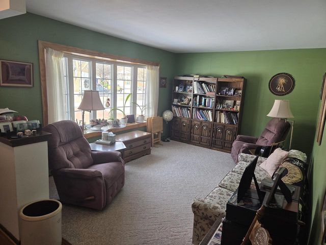 609 Madison DRIVE, Delavan, WI 53115