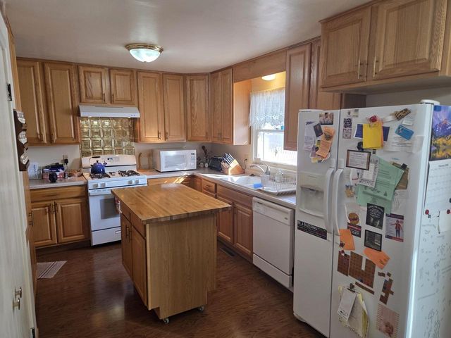 609 Madison DRIVE, Delavan, WI 53115