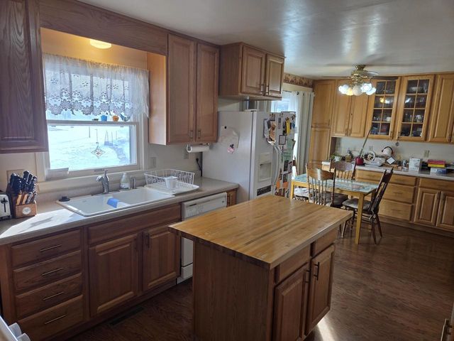 609 Madison DRIVE, Delavan, WI 53115