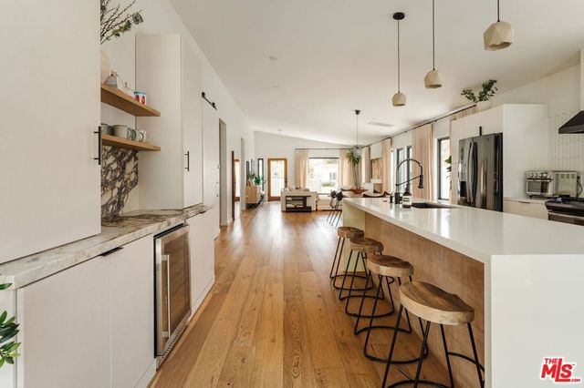 4507 10th Avenue, Los Angeles, CA 90043