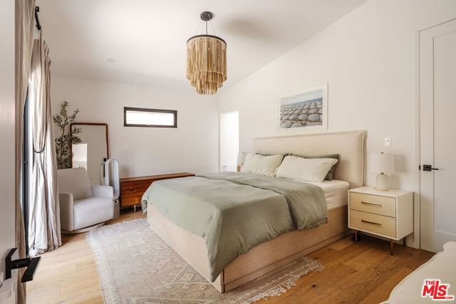 4507 10th Avenue, Los Angeles, CA 90043